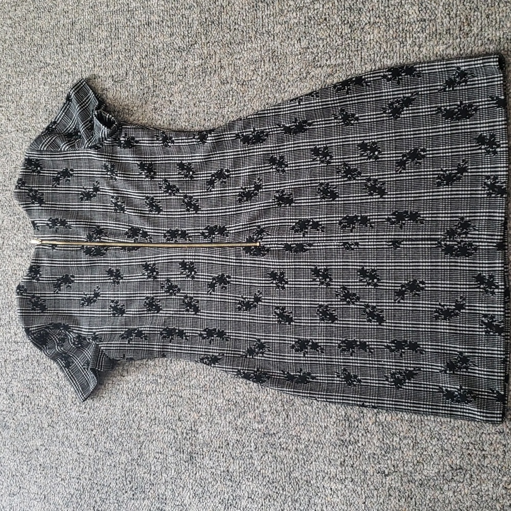 CALVIN KLEIN DRESS - Picture 7 of 9